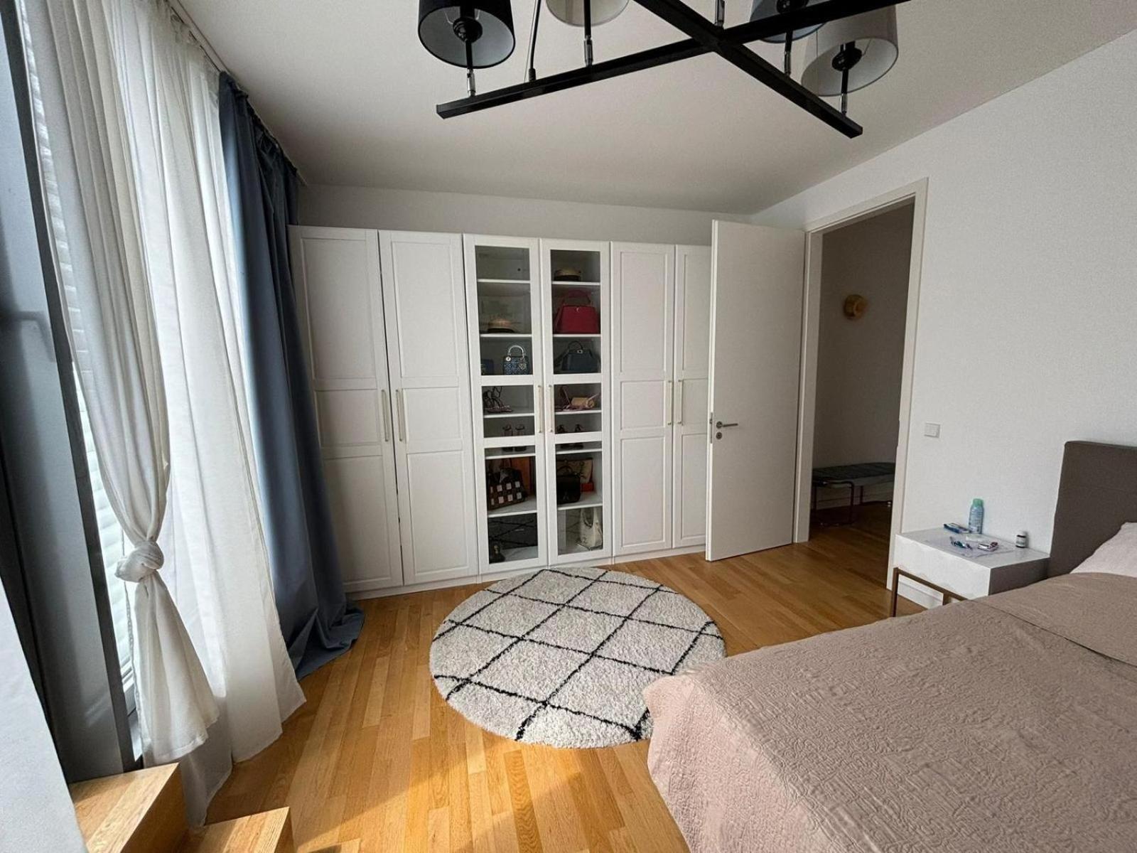 Wunderschoenes Zimmer In Einem Grossen Appartement Neben Dem Brandenburger Tor Berlin Exterior photo